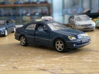 Mercedes C 320 Scala 1:43 no box