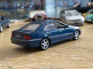 Mercedes C 320 Scala 1:43 no box