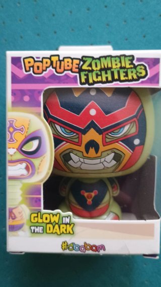 PopTube Zombie Fighters Glow in the Dark