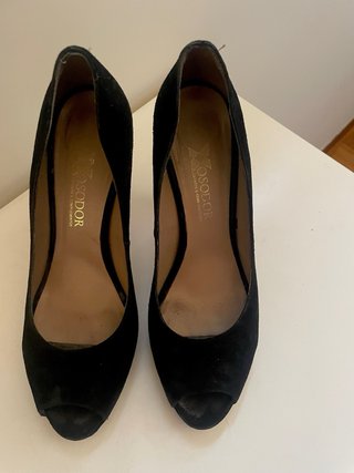 Zapatos de tacón negros