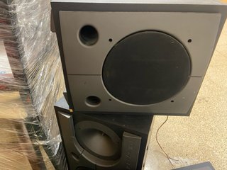 Oferta expresss-Altavoces Wharfedale Proforce 3190
