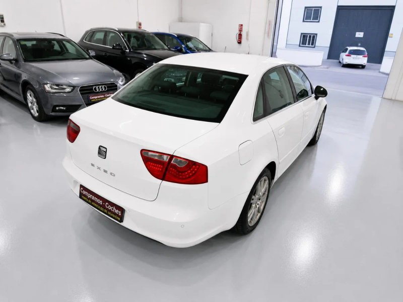 SEAT Exeo 2.0 TDI CR Style 2011, foto 11