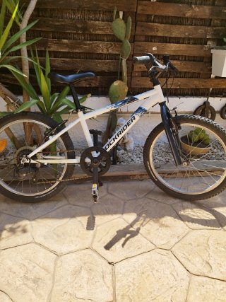 Bicicleta Infantil Decathlon 20 pulgadas muy nueva