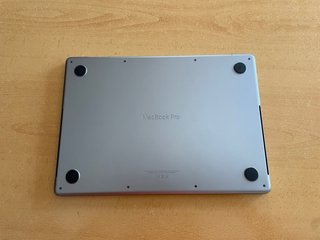 MacBook Pro 14" - Chip M2 Pro - 16GB RAM / 512GB SSD