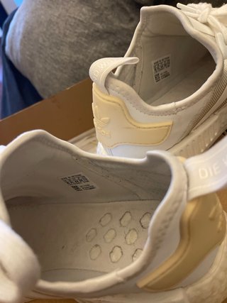 Adidas NMD_R1 Talla 44 Blancas (descatalogadas)