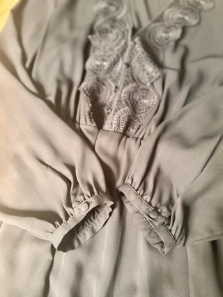 Vestido corto negro cuello encaje. Talla L. Zara.