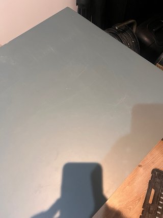 Mesa de madera gris