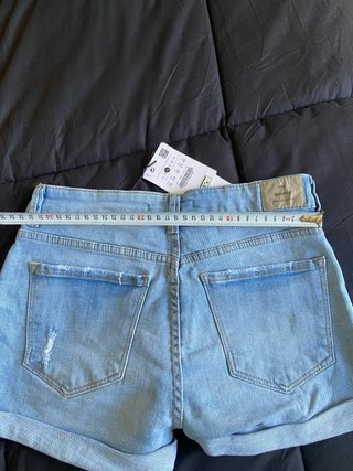 Bershka Pantalones Cortos Vaqueros Desgastados