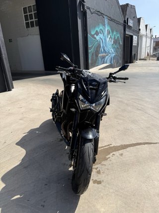 Kawasaki Z800E Negra Naked