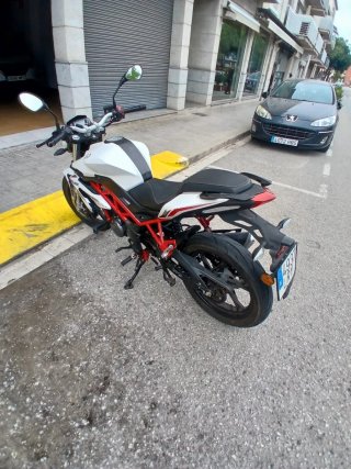 Benelli BN125 - Buen estado
