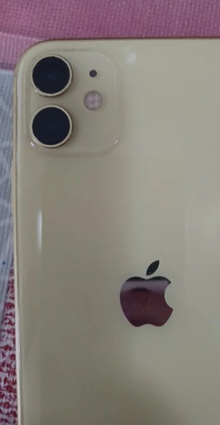 iPhone 11 Giallo