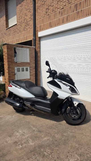 Kymco Xciting 300 Maxi Scooter