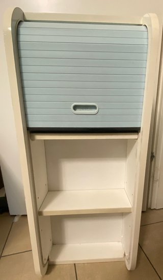 Mobiletto con serranda bianco e azzurro