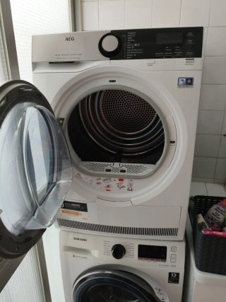 Secadora AEG 8000 Series Lavatherm 8kg Averiada