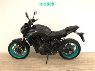 YAMAHA MT-07 (A2)
