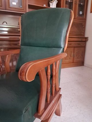 Sillón butaca salón piel y madera