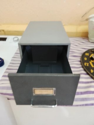 Archivador metálico antiguo