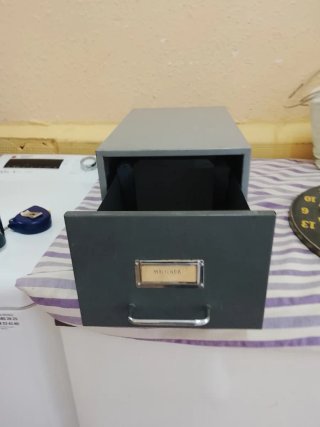Archivador metálico antiguo