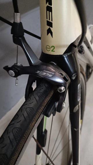 Bicicleta de carretera de carbono Trek