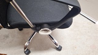 Silla de oficina negra