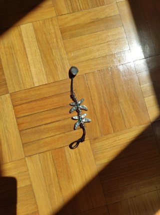 Pulsera cuero y acero con libélulas