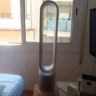 Ventilador Dyson Plata y Blanco