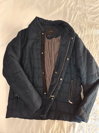 Cazadora chaqueta Zara acolchada azul marino
