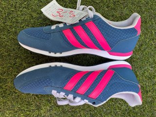 Zapatillas Adidas Azul y Rosa