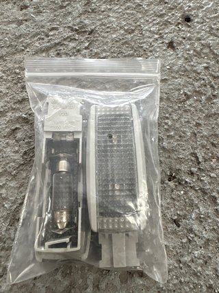 Luces Interior Parasol Audi VW 3B0947113
