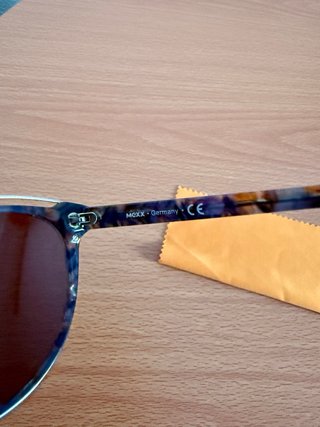 Gafas de sol Mexx azules y marrones