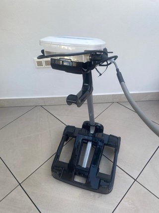 Limpiafondos automático BORA.