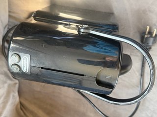 Macchina da caffè Nespresso DeLonghi nera
