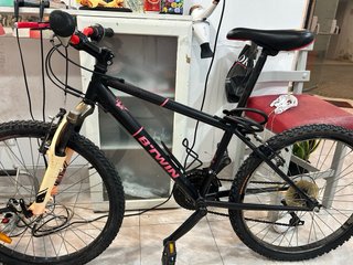 Bicicleta B'TWIN 24 semi-nueva