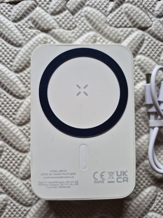 Power Bank Magnética MKTO 5000 mAh Blanca