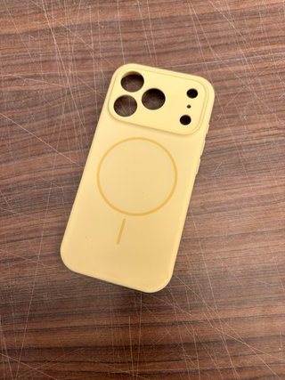 Funda Silicona MagSafe iPhone 17 Pro Amarilla