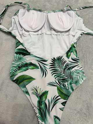 Bañador estampado hojas tropicales