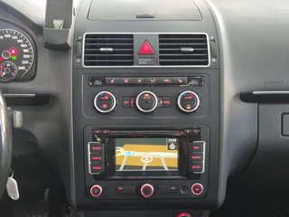 Volkswagen Touran Advance 2.0 TDI 140CV DSG