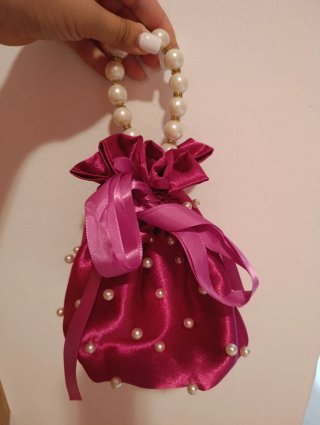 Bolso fiesta satén rosa perlas