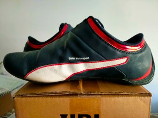 Zapatillas BMW Negras y Rojas