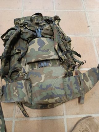 mochila logística militar