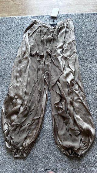 Pantalón bombacho Zara