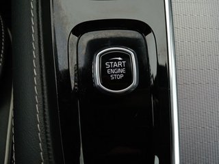 Volvo XC90 2.0 T8 AWD Recharge R-Design Auto