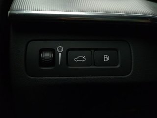 Volvo XC90 2.0 T8 AWD Recharge R-Design Auto