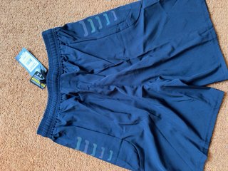 Pantalón corto deportivo Under Armour azul