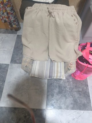 Pantalón corto beige sin estrenar