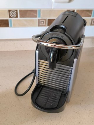 Macchina da caffè Nespresso DeLonghi Pixie EN