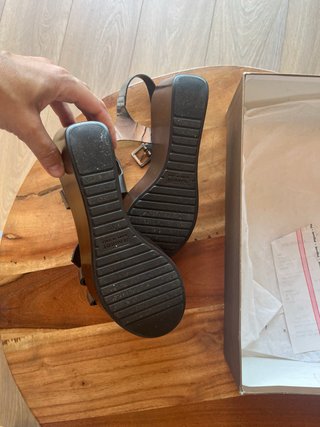 Sandalias Jeannot Talla 39 Doradas y Plateadas