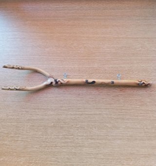 Percha madera rústica con ganchos