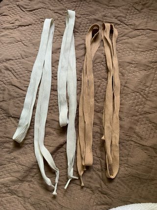 Trenzas Skater Blancas y Beige
