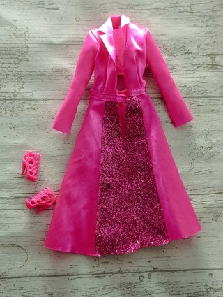 Accesorios Barbie: Vestido y Zapatos